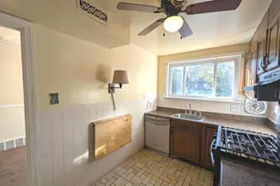 6588 W Walnut Park Dr, Philadelphia, PA 19120 - Photo 5