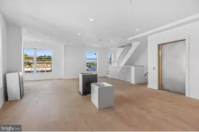 652 Fairmount Avenue, Philadelphia, PA 19123 - Photo 5