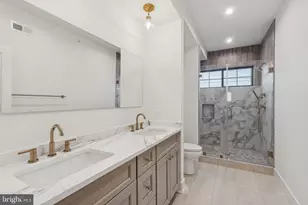 2016 Morris St, Philadelphia, PA 19145 - Photo 39