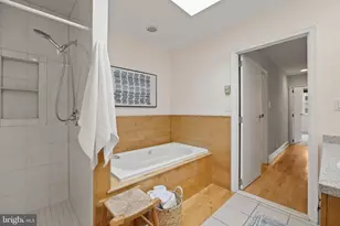 526 S LeCount St, Philadelphia, PA 19146 - Photo 31