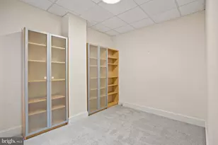 526 S LeCount St, Philadelphia, PA 19146 - Photo 29