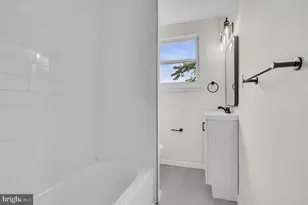 1300 E Sharpnack St, Philadelphia, PA 19150 - Photo 15