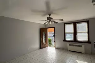 4655 Shelbourne St, Philadelphia, PA 19124 - Photo 9