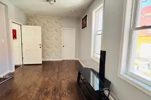 240 W Glenwood Ave, Philadelphia, PA 19140 - Photo 3