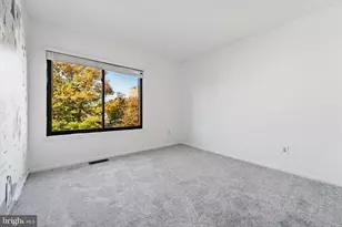 855 N 28th St, Philadelphia, PA 19130 - Photo 19