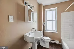 301 W York St, Philadelphia, PA 19133 - Photo 5