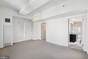 1425 Locust St, Philadelphia, PA 19102 - Photo 21