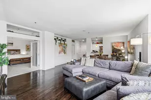 201 N 8th St, Philadelphia, PA 19106 - Photo 15