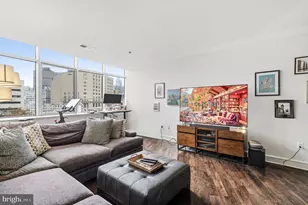 201 N 8th St, Philadelphia, PA 19106 - Photo 13