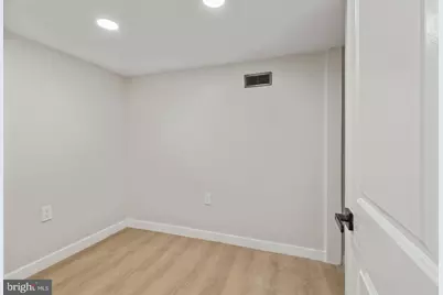 2321 W Firth Street, Philadelphia, PA 19132 - Photo 9