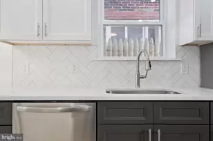 1835 Dudley St, Philadelphia, PA 19145 - Photo 13