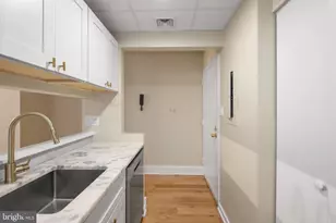 1716 Wallace St, Philadelphia, PA 19130 - Photo 3