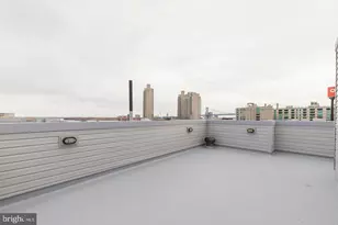 90 E Laurel St, Philadelphia, PA 19123 - Photo 15