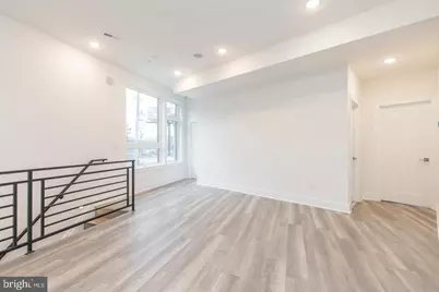 90 E Laurel Street #C, Philadelphia, PA 19123 - Photo 13