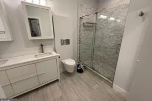 819 Cameron St, Philadelphia, PA 19130 - Photo 15