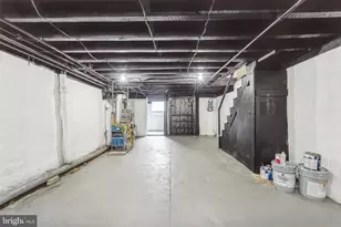 1915 W Airdrie St, Philadelphia, PA 19140 - Photo 25