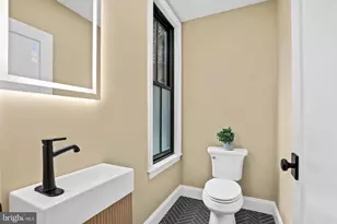 2214 Mt Vernon St, Philadelphia, PA 19130 - Photo 11