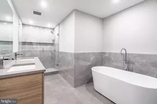 2412 Innovator Wy, Philadelphia, PA 19146 - Photo 37