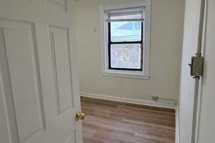 228 N 10th St, Philadelphia, PA 19107 - Photo 3