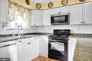 8305 Strahle Pl, Philadelphia, PA 19111 - Photo 7