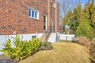 8305 Strahle Pl, Philadelphia, PA 19111 - Photo 3