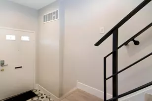 522 Parrish St, Philadelphia, PA 19123 - Photo 3