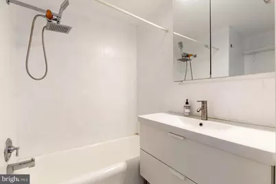 1324 Locust Street #911, Philadelphia, PA 19107 - Photo 9