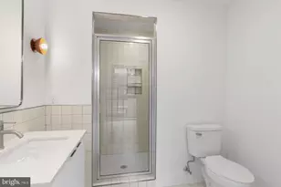 2007 Cambridge St, Philadelphia, PA 19130 - Photo 23