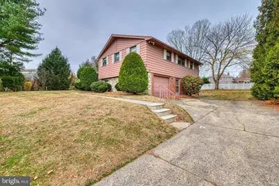 117 Alexis Lane, Philadelphia, PA 19115 - Photo 3