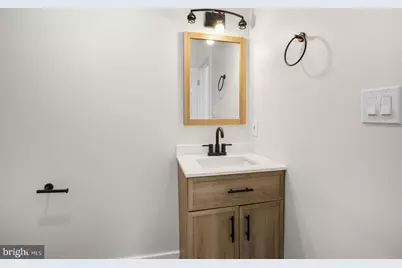 223 S 45th Street #1F, Philadelphia, PA 19104 - Photo 11