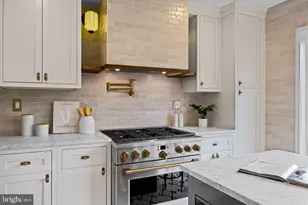 242 Locust St, Philadelphia, PA 19106 - Photo 7