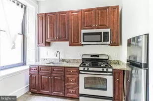 2008 Spruce St, Philadelphia, PA 19103 - Photo 9