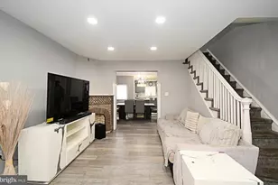 7027 Charles St, Philadelphia, PA 19135 - Photo 5