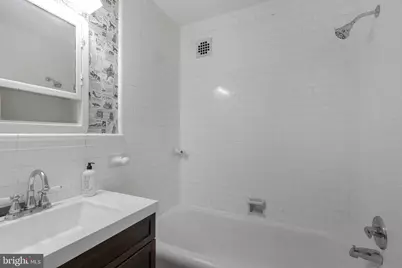 1324 Locust Street #1402, Philadelphia, PA 19107 - Photo 7