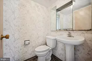 2401 Pennsylvania Ave, Philadelphia, PA 19130 - Photo 17