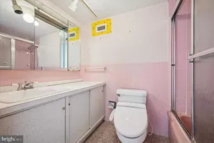 2401 Pennsylvania Ave, Philadelphia, PA 19130 - Photo 19