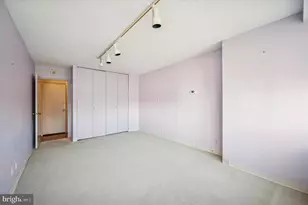 2401 Pennsylvania Ave, Philadelphia, PA 19130 - Photo 25