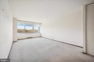 2401 Pennsylvania Ave, Philadelphia, PA 19130 - Photo 21