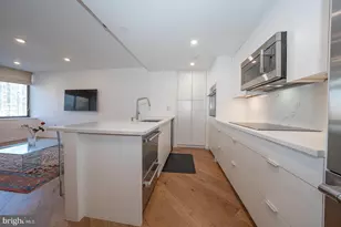 202 W Rittenhouse Square, Philadelphia, PA 19103 - Photo 11