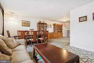 2127 Hoffnagle St, Philadelphia, PA 19152 - Photo 3