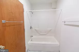 1411-5 Walnut St, Philadelphia, PA 19102 - Photo 19