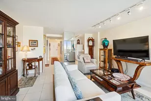 604 S Washington Square, Philadelphia, PA 19106 - Photo 3