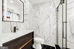 5736 Harbison Ave, Philadelphia, PA 19135 - Photo 15