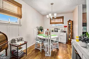 811 Lawler St, Philadelphia, PA 19116 - Photo 9