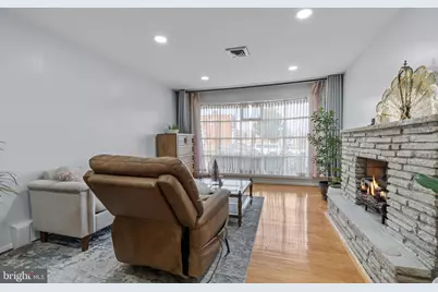 7517 Loretto Avenue, Philadelphia, PA 19111 - Photo 3