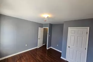 249 E Sharpnack St, Philadelphia, PA 19119 - Photo 9