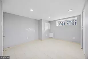 412 Lemonte St, Philadelphia, PA 19128 - Photo 17