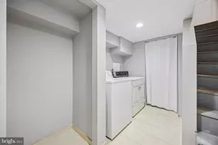 412 Lemonte St, Philadelphia, PA 19128 - Photo 15