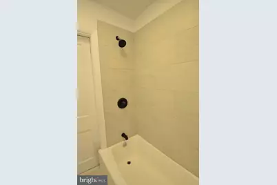 7246 Grays Avenue, Philadelphia, PA 19142 - Photo 9