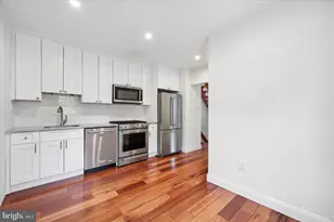 910 Fitzwater St, Philadelphia, PA 19147 - Photo 5